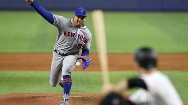 Mets superan 9-3 a Marlins y concretan barrida