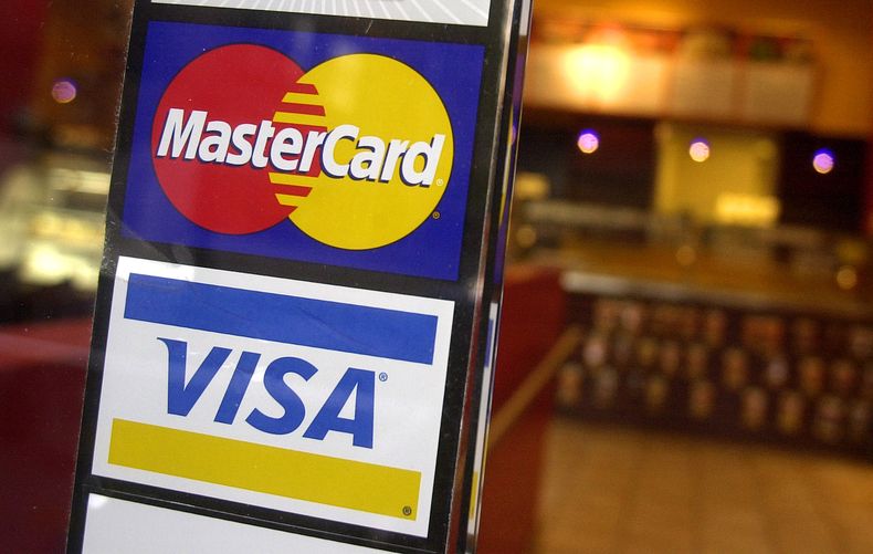 AMN-ECO UCRANIA-GUERRA-VISA-MASTERCARD