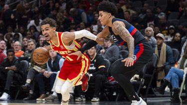 Hawks superan 130-105 a unos emproblemados Pistons