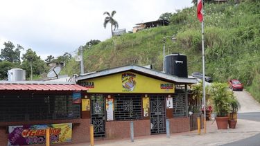 la policia pide colaboracion a quienes presenciaron el asesinato multiple en el negocio caldosos bar & rest en naranjito