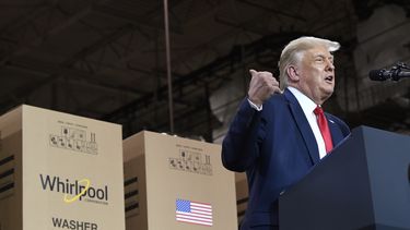 Trump reimpone aranceles al aluminio de Canadá
