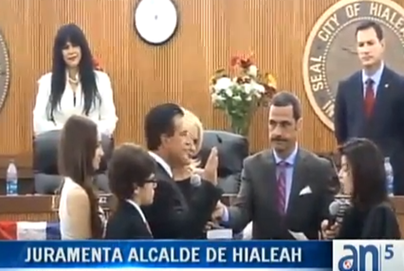 Carlos Hernández juramenta su segundo término como alcalde de Hialeah.