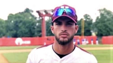 un joven pelotero cubano llega a eeuu tras perder a su padre en el camino