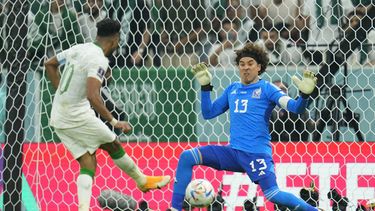 Portero mexicano Memo Ochoa va al Salernitana de Serie A
