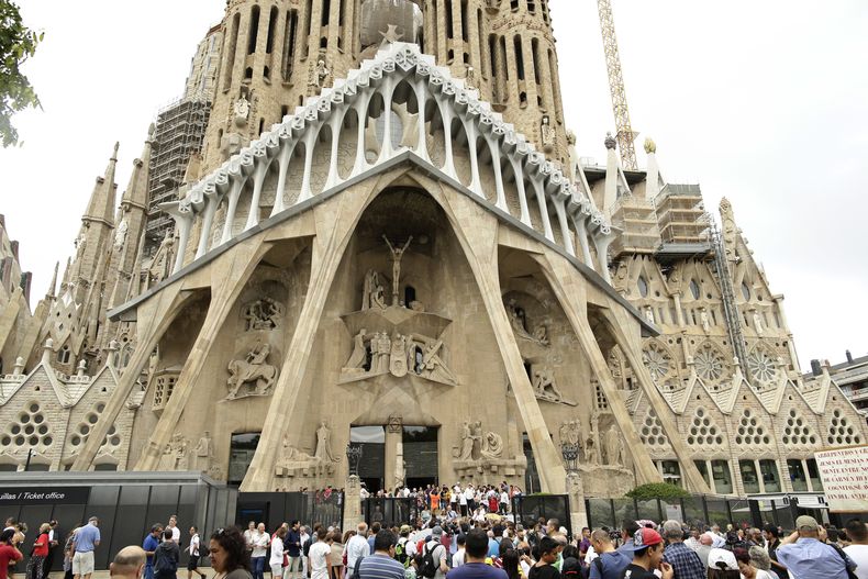 EUR-GEN_ESPAÑA-SAGRADA_FAMILIA-0.jpg