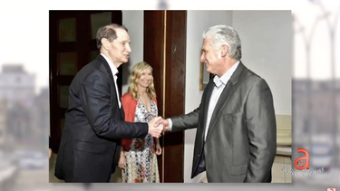 un senador democrata que favorece el fin del embargo  se reune con opositores cubanos en la habana