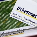 Boletos y cupones de Ticketmaster en una taquilla en San José, California, el 11 de mayo de 2009. (AP Photo/Paul Sakuma)