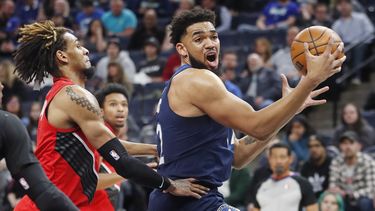 Timberwolves extienden racha con paliza a Blazers 124-81