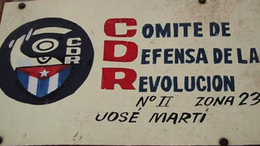 el regimen de la habana esta usando a los cdr para controlar la compra de los cubanos en las tiendas mlc