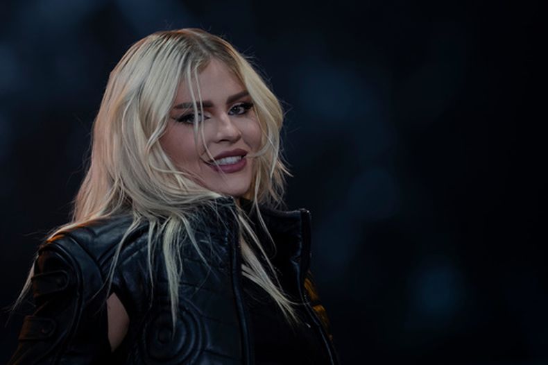 ARCHIVO - La cantante brasileña Luisa Sonza actua en el festival de música Rock in Rio en Río de Janeiro, Brasil, el domingo 4 de septiembre de 2022. (Foto AP/Bruna Prado, archivo)
