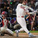 Bryce Harper, de los Filis de Filadelfia, participa en el Derby de Jonrones en el marco del Juego de Estrellas de Grandes Ligas, el lunes 13 de julio de 2026, en Filadelfia. (AP Foto/Matt Slocum)