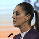 La presidenta mexicana, Claudia Sheinbaum, en su conferencia de prensa matutina en el Palacio Nacional en Ciudad de México, el martes 4 de marzo de 2025. (AP Foto/Marco Ugarte)
