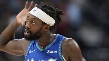 NBA multa a Beverley por decir groserías en entrevista