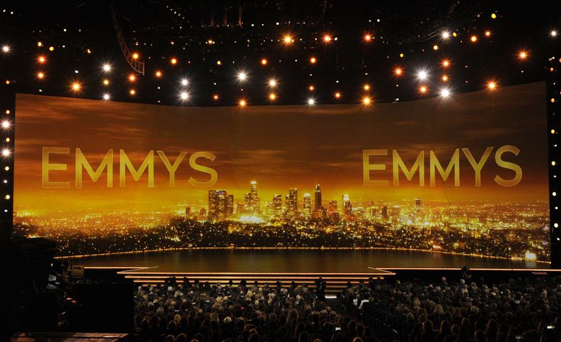 FILE - Una vista desde el escenario de la 71a entrega de los Premios Emmy en Los Angeles el 22 de septiembre de 2019. La 75a edición de los Premios Emmy, que se aplazó por la actual huelga de guionistas y actores, se transmitirán el 15 de enero desde el Teatro Peacock en LA Live en el centro de Los Ángeles. (Foto Chris Pizzello/Invision/AP, archivo)