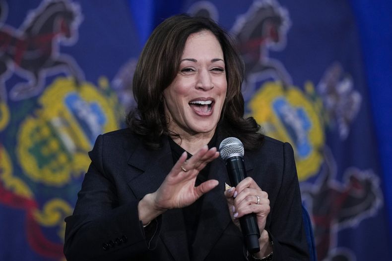La vicepresidenta estadounidense Kamala Harris en un evento en Elkins Park, Pensilvania, el 8 de mayo de 2024. (Foto AP/Matt Rourke)