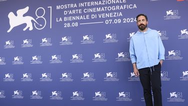 El director Pablo Larraín posa en la sesión fotográfica de la película María durante la 81ª edición del Festival de Cine de Venecia en Venecia, Italia, el jueves 29 de agosto de 2024. (Foto Vianney Le Caer/Invision/AP)