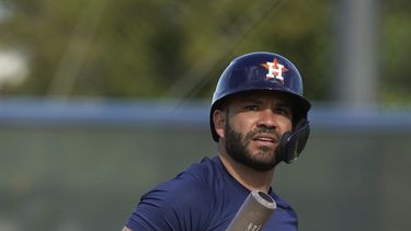 Dusty Baker busca mover a Altuve al segundo turno de bateo