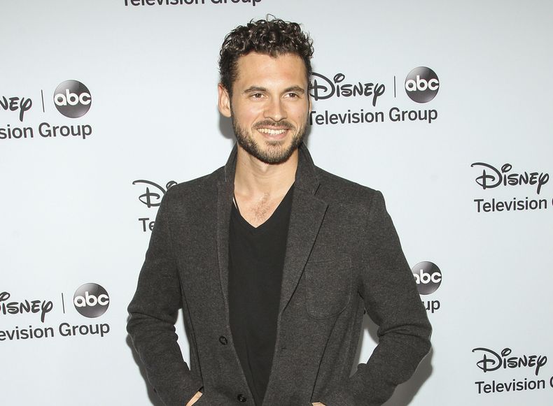 El actor Adan Canto asiste al evento Winter 2014 TCA All Star Reception de Disney/ABC, el 17 de enero de 2014, en Pasadena, California. (Photo by Paul A. Hebert/Invision/AP, Archivo)