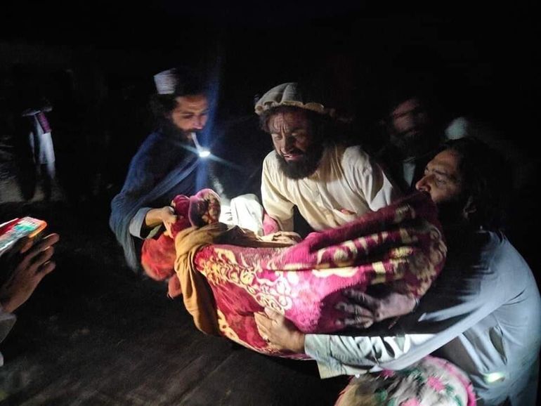 Medio: Sismo deja al menos 155 muertos en este de Afganistán