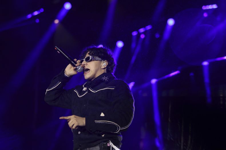 ARCHIVO - El cantante estadounidense Xavi durante su presentación en el festival Arre en la Ciudad de México el 7 de septiembre de 2024. (Foto AP/Ginnette Riquelme, archivo)