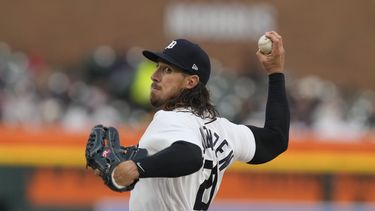 Michael Lorenzen, abridor de los Tigres de Detroit, lanza en el quinto episodio de l juego del martes 16 de mayo de 2023 ante los Piratas de Pittsburgh (AP Foto/Carlos Osorio)