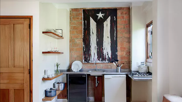 Arrendadores cubanos que operan a través de Airbnb se quejan de retrasos en los pagos