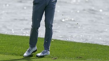 Se va la lluvia pero llega el viento al TPC Sawgrass
