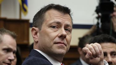 Strzok demanda a FBI por despedirlo por mensajes anti-Trump