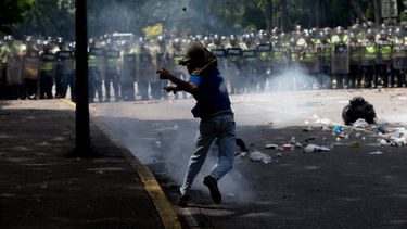 Venezuela: Abren proceso por muerte de joven en protesta