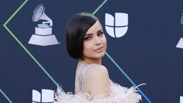 Fundación Cultural Latin Grammy anuncia la Beca Sofia Carson