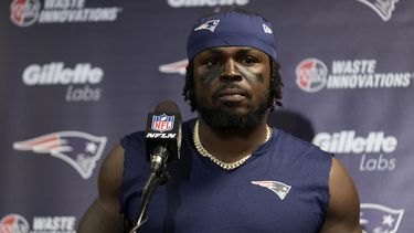 ARCHIVO - Foto del 19 de septiembre del 2024, el safety de los Patriots de Nueva Inglaterra Jabrill Peppers en conferencia de prensa. El lunes 7 de octubre del 2024 confirman que Peppers fue arrestado el sábado. (AP Foto/Seth Wenig, Archivo)