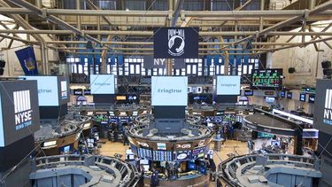 las acciones caian en wall street tras conocerse el plan de joe biden de duplicar el impuesto sobre las ganancias de capital