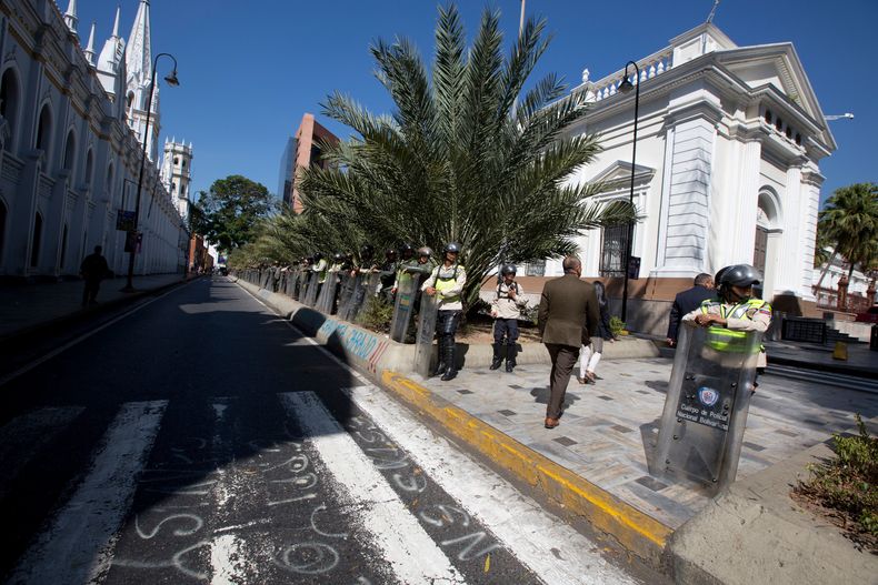 REP-POL_VENEZUELA-LA_APUESTA_DE_MADURO-1.jpg