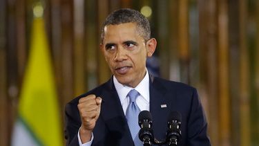 americateve | El presidente de EEUU calificó de "brutal asesinato" la ejecución del ciudadano británico a manos del grupo terrorista Estado Islámico. Dijo que esta noche su país "estará hombro a hombro en el duelo de su aliado"