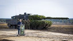 polonia pedira permiso a alemania para dar tanques a ucrania