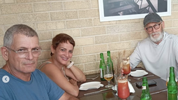 el actor cubano residente en miami jorge ali  regresa a cuba para reencontrarse con su hermano