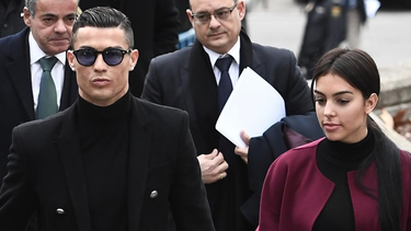 cristiano ronaldo, condenado a 23 meses de carcel y 19 millones de multa por fraude fiscal