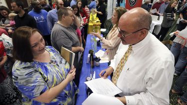 Baja el ritmo de contrataciones en EEUU