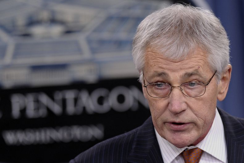 Chuck Hagel, secretario de Defensa de Estados Unidos, presenta un informe en el Pent&aacute;gono el viernes 7 de enero de 2014 en Washington. (Foto AP/Susan Walsh)