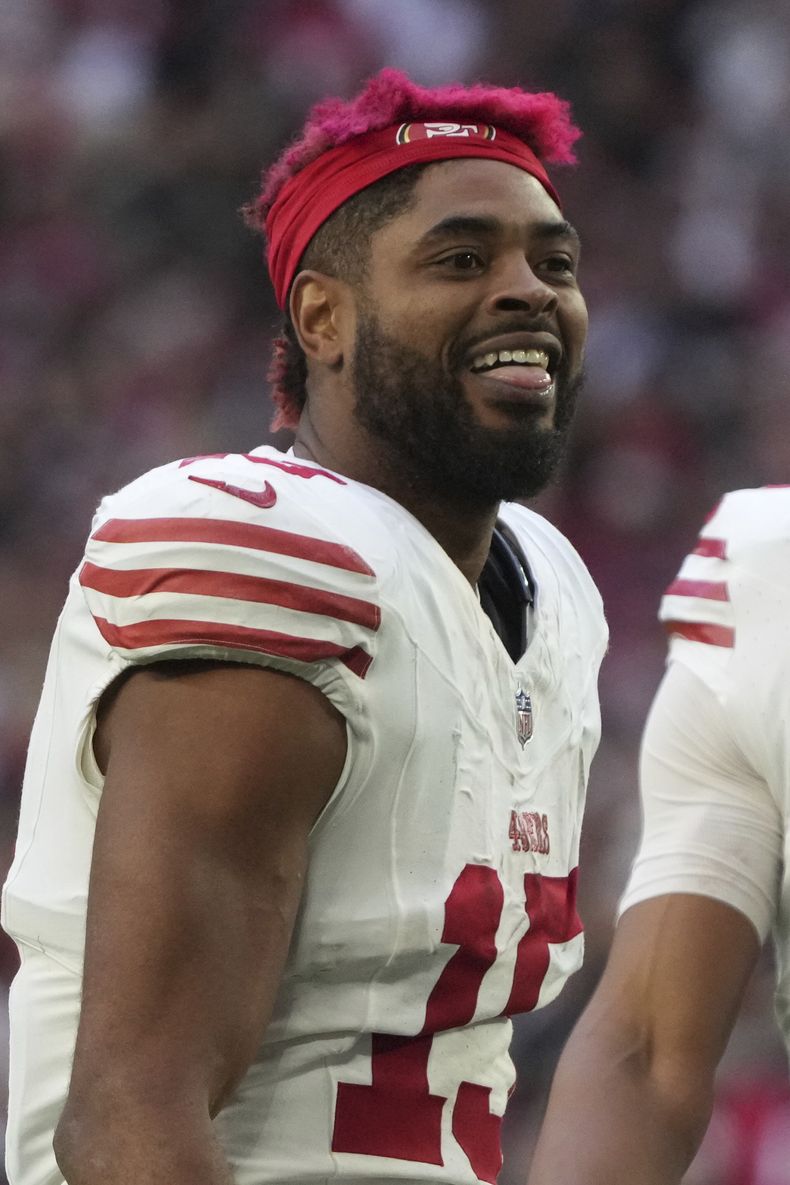 ARCHIVO - Jauan Jennings (15), wide receiver de los 49ers de San Francisco en un partido contra los Cardinals de Arizona durante la primera mitad del partido de la NFL, el domingo 5 de enero de 2025, en Glendale, Arizona. (AP Foto/Rick Scuteri, archivo)