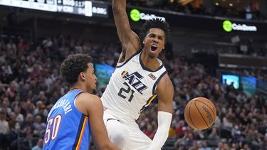 Jazz hila 5ta victoria en casa, 137-101 ante Thunder