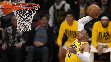 Westbrook formaliza su llegada a Clippers
