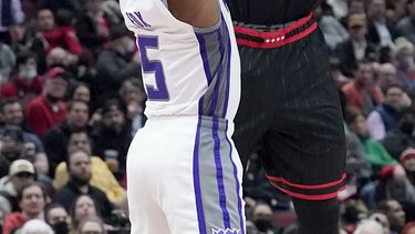Bulls ganan 125-118 a Kings; DeRozan impone marca en la NBA
