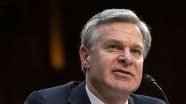 ARCHIVO - El director del FBI, Christopher Wray, habla durante una audiencia del Comité de Inteligencia del Senado en el Capitolio, el 11 de marzo de 2024, en Washington. (Foto AP/Mark Schiefelbein, Archivo)