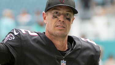Fuente AP: Colts adquieren a Matt Ryan en canje con Falcons