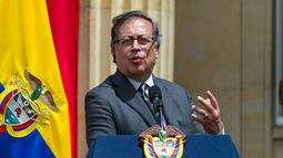 gobierno de petro habilita a disidentes de las farc para iniciar dialogos de paz en colombia