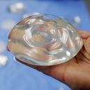 EEUU pide avisos más claros sobre implantes de senos