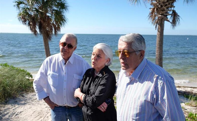 Hermanos al rescate.jpg