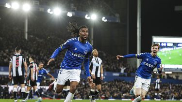 Everton consigue un necesitado triunfo ante Newcastle