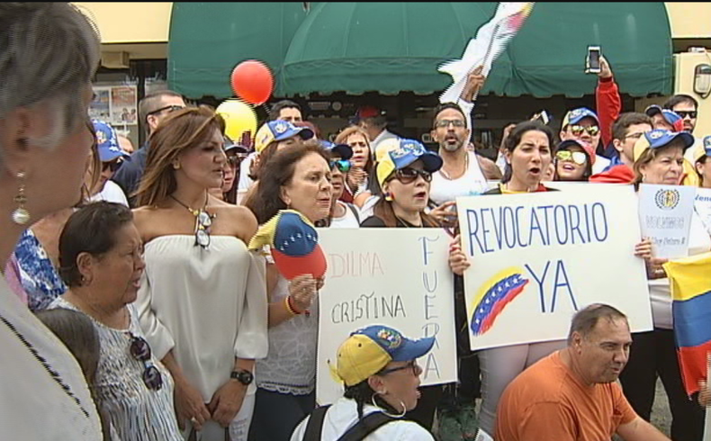 venezolanos miami.png